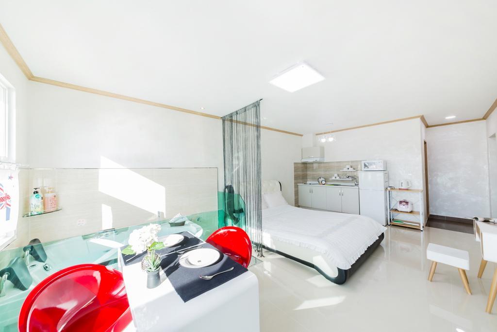 Dolsanmaru Pension ヨス市 エクステリア 写真